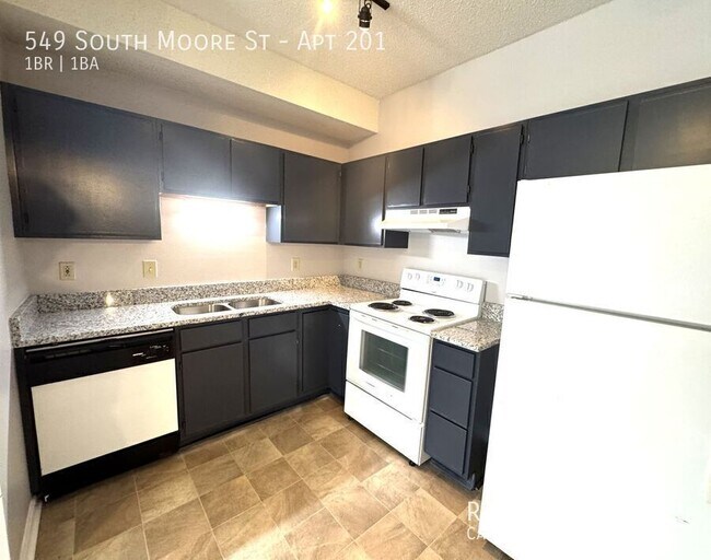 Building Photo - 549 S Moore St