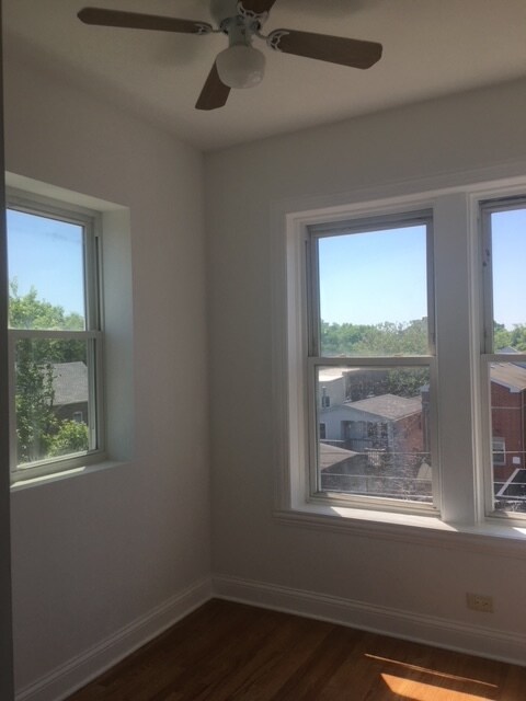 Building Photo - 1436 N Artesian Ave