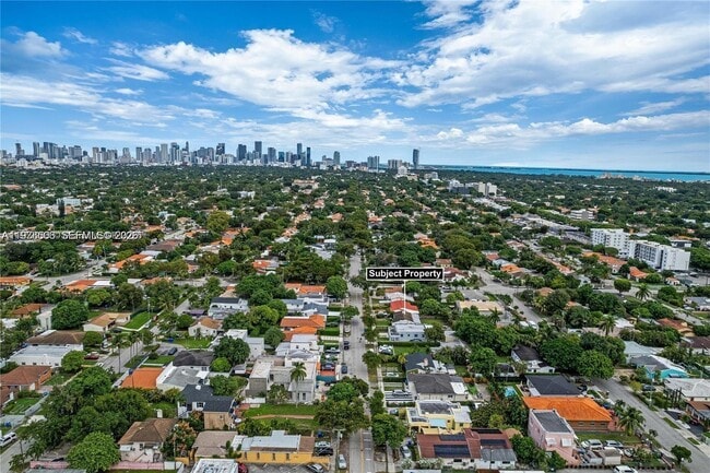 Building Photo - 2520 SW 20th St