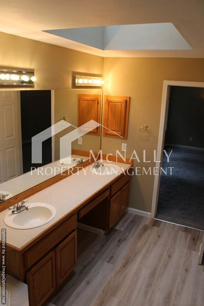 Building Photo - Lovely 3 bedroom Gig Harbor Home