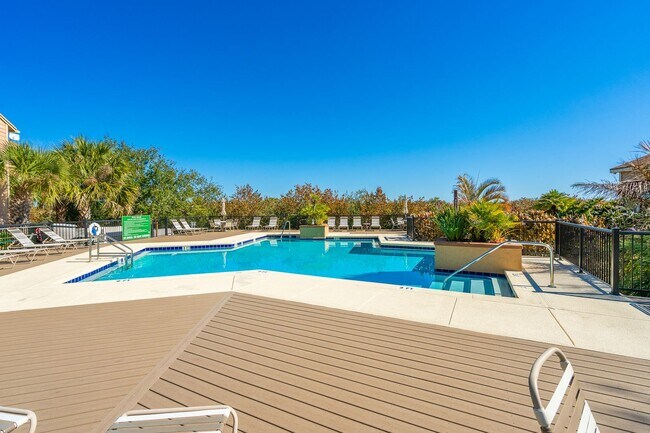 Building Photo - 2 Bedroom Nestled Away in the Heart of Daytona