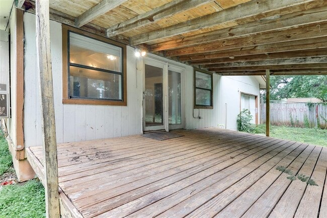 Building Photo - 2509 Sumac Ln