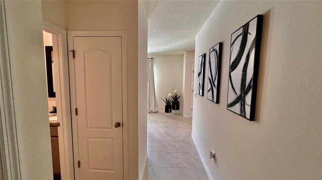 Building Photo - 7075 Cattle Egret Dr