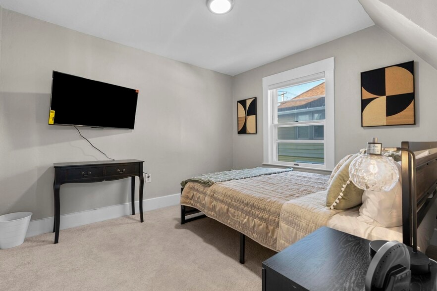 Building Photo - 11 Seaview Ave