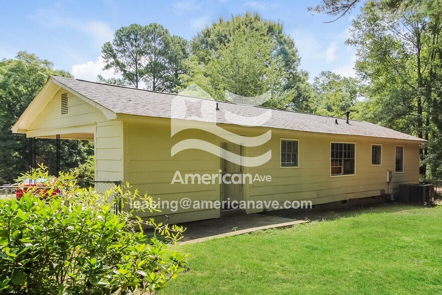 Building Photo - 17 Swan Ct