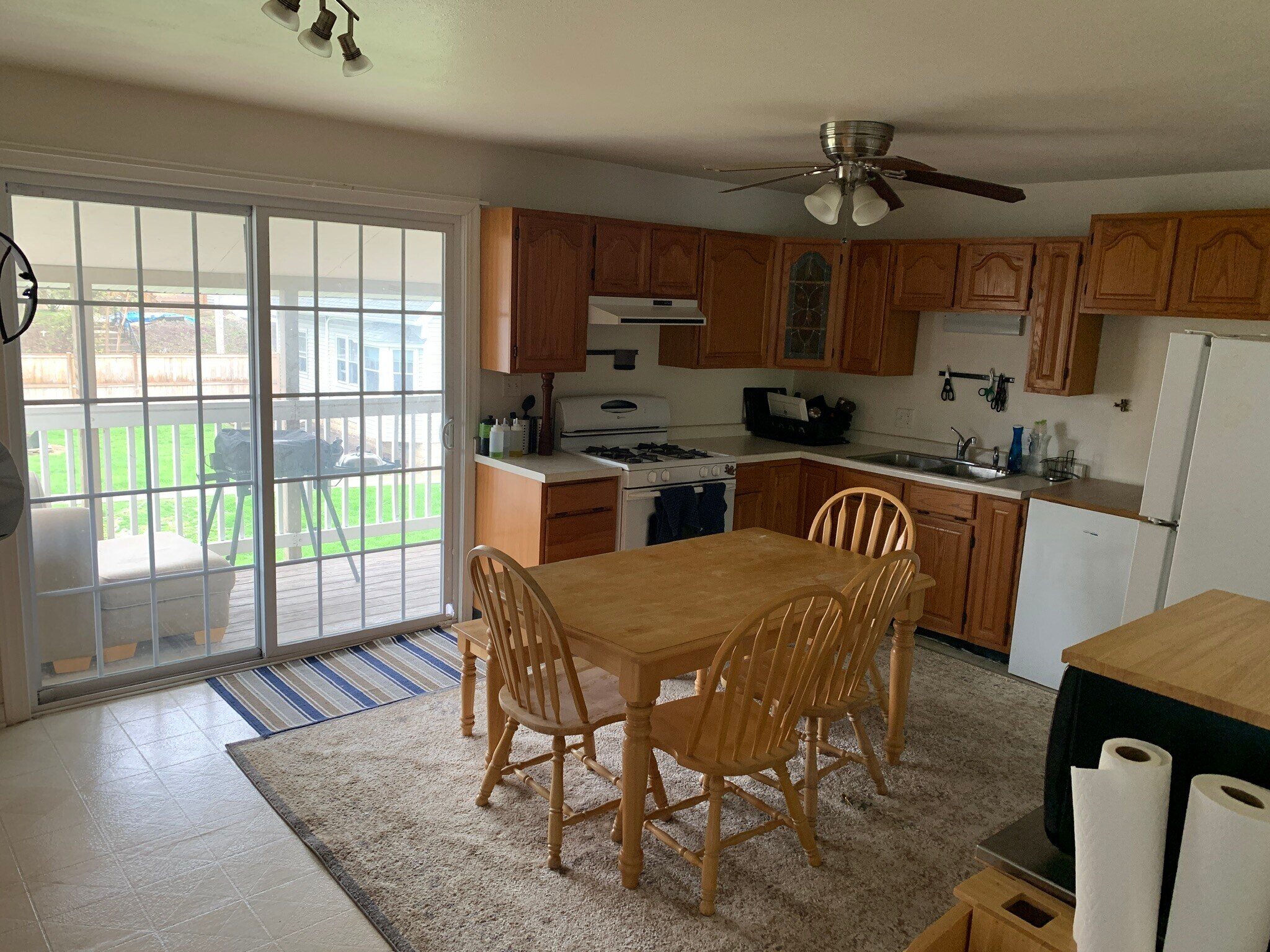 Kitchen - 2556 S Logan Ave