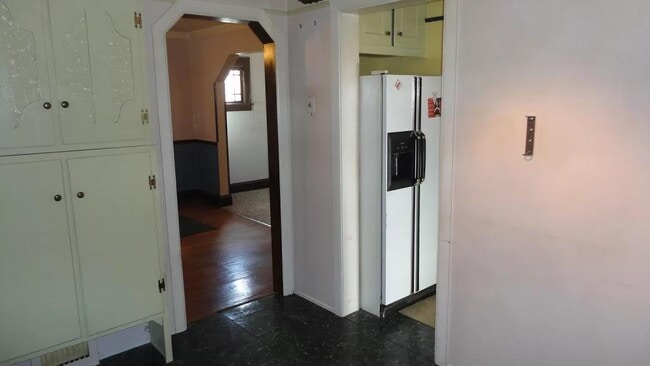 Building Photo - 3330 Fortune Ave