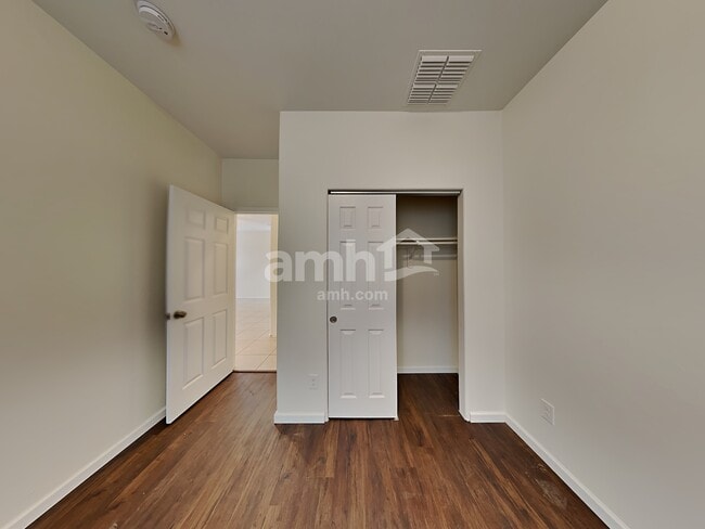 Building Photo - 887 E Autumn Harvest Pl