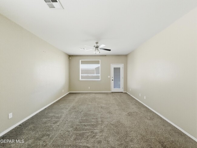 Building Photo - 1040 Earthstar Pl