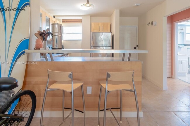 Building Photo - 1615 West Ave