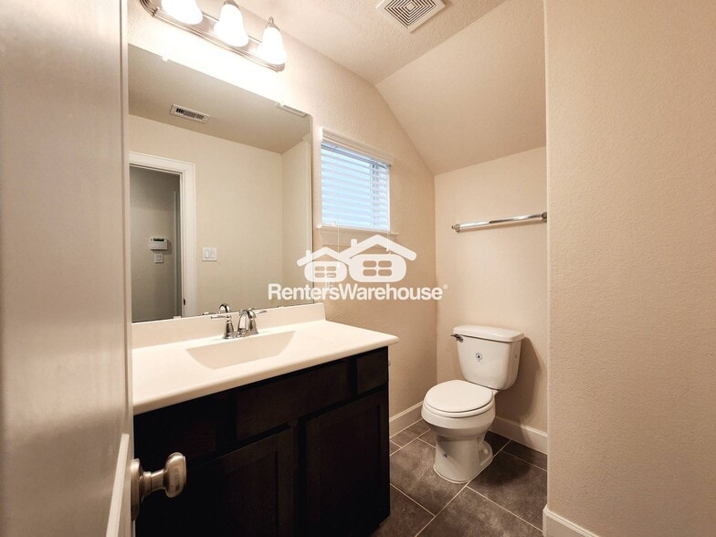 Building Photo - 10717 Madden Oaks Pl