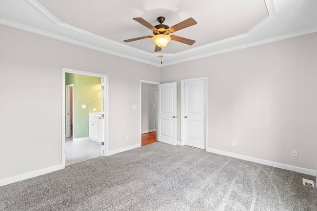 Building Photo - 720 Camwheel Dr