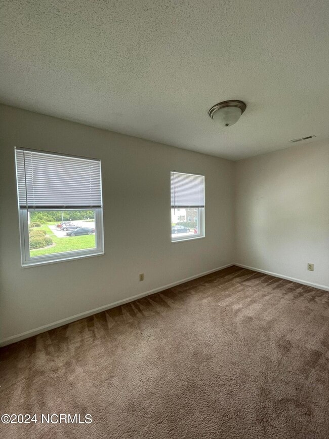 Building Photo - 215 Cordell Cir