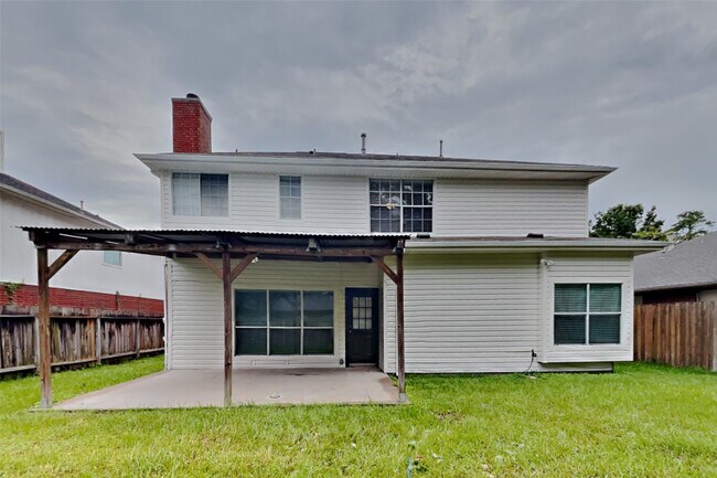 Building Photo - 16023 Willowpark Dr