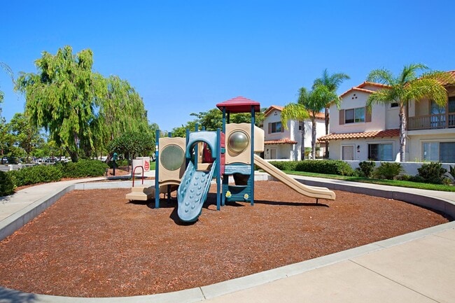 Building Photo - Highly Sought-After 3 Bed / 2.5 Bath Ranch...