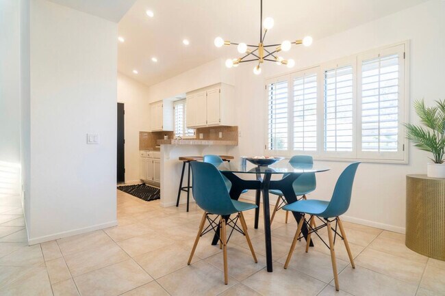 Eat in kitchen - 72751 Citrus Ct