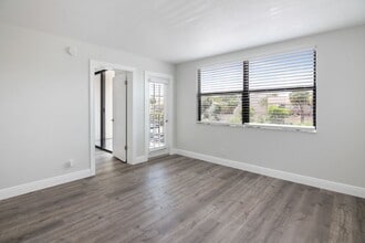 Building Photo - ONE BEDROOM ONE BATHROOM! WATERFRONT COMMU...