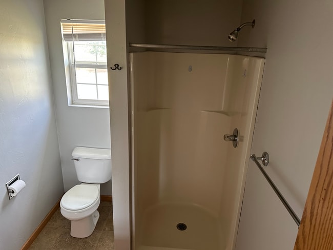 Building Photo - 2010-2012 Autumn Lane, Unit 2012