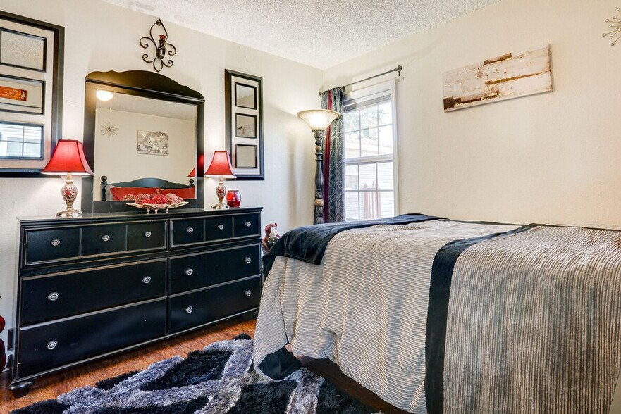 Building Photo - 1111 E Grant St