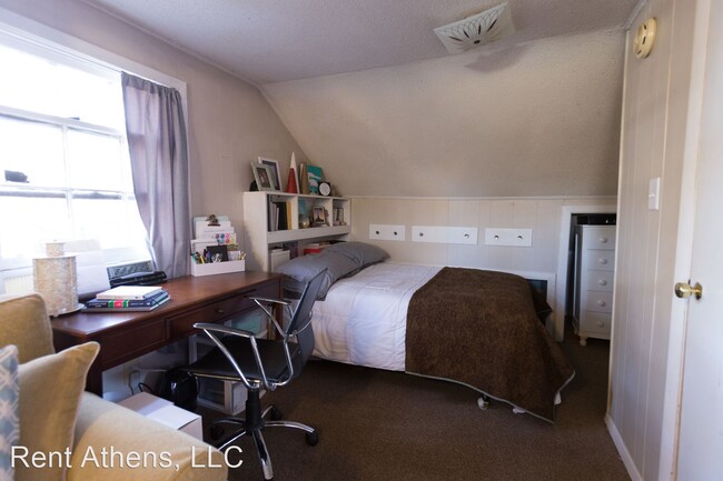 Building Photo - 1 br, 1 bath House - 270 Sunset Drive B