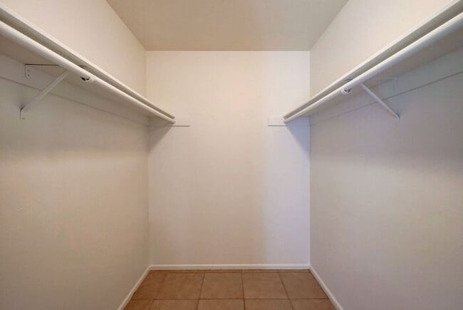 Building Photo - COMING SOON! Adorable 2 Bath 1 Bed Home in Glendale