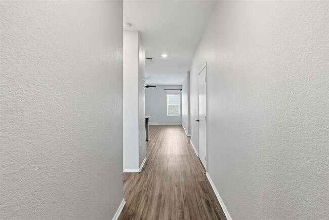 Building Photo - 7607 Ivy Trellis Trl