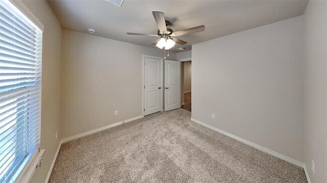 Building Photo - 5317 Malpaso Crk Dr