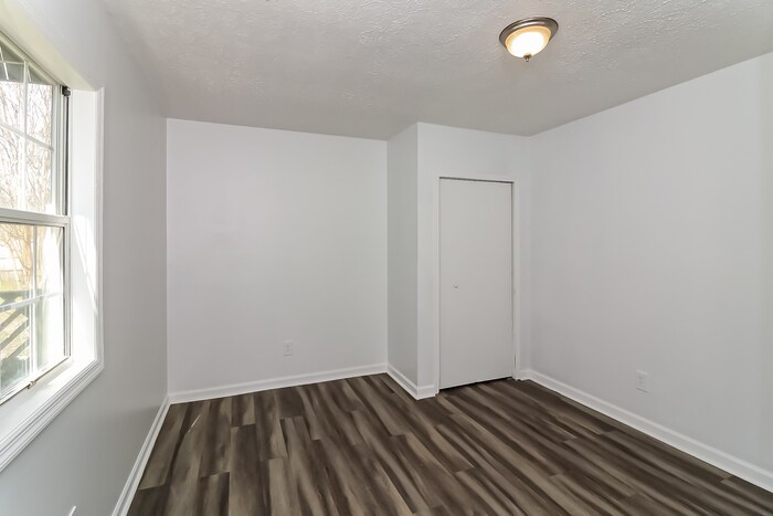 Building Photo - 980 Hitchcock Rd