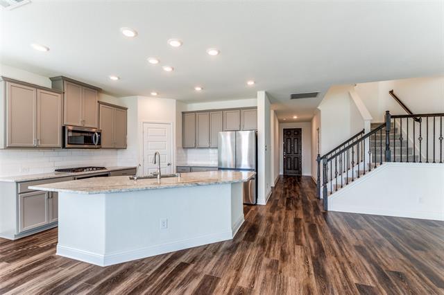 Building Photo - 3740 Highland Bayou Dr