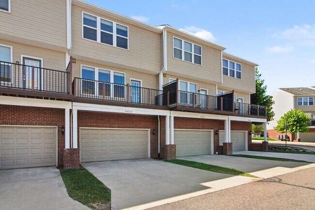 Building Photo - 44510 Ellery Ln