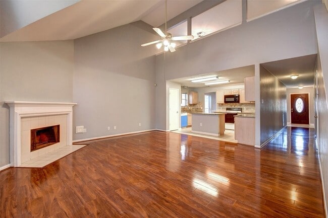 Building Photo - 2114 Whirlaway Dr