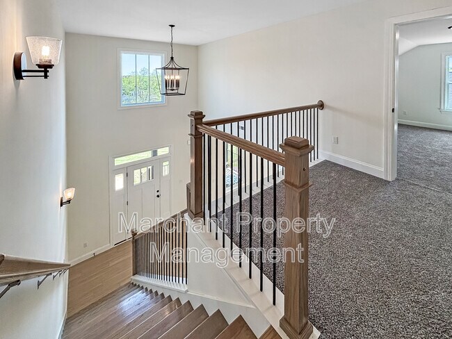 Building Photo - 15 Gerru Ct