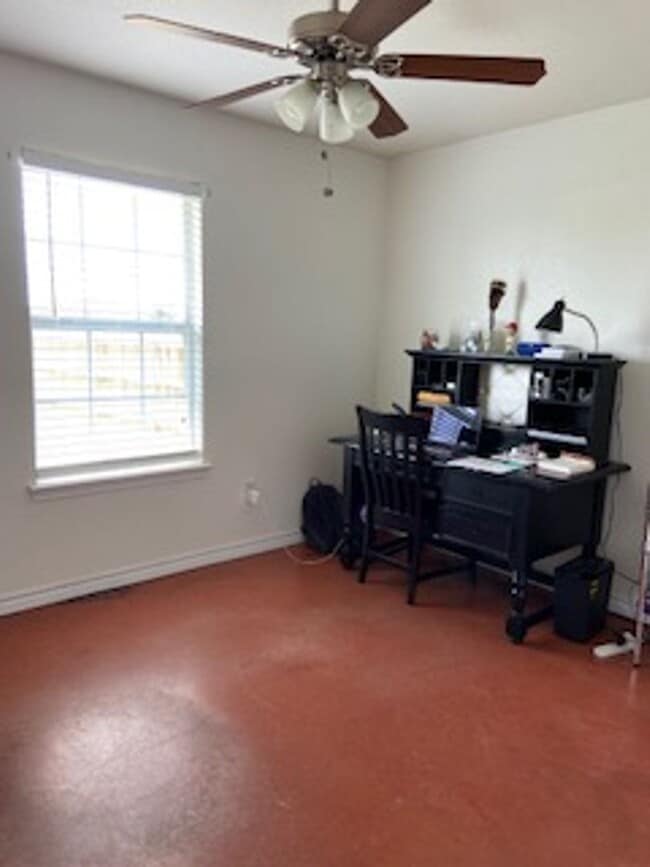 Building Photo - 726 Chanticleers Ln