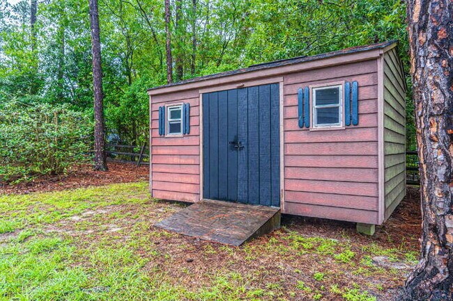 Building Photo - 120 Fox Hunt Ln
