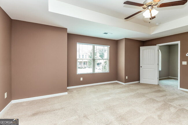 Building Photo - 930 Walking Stick Trail NE