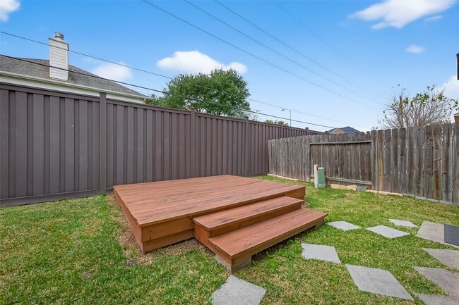 Building Photo - 6127 Morningshire Ln