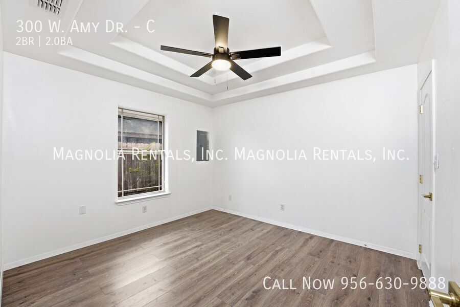 Building Photo - 300 W Amy Dr