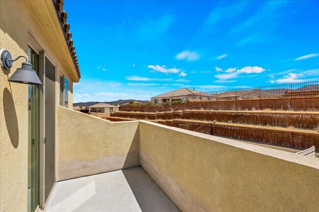 Building Photo - 56923 Ivanhoe Dr