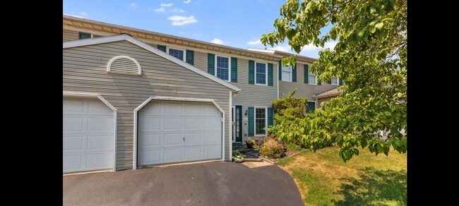 Building Photo - 462 Crosswinds Dr