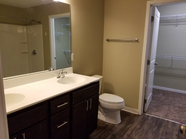 Building Photo - 9061 Burkwood Dr