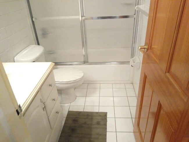 Building Photo - 182 Storm Dr