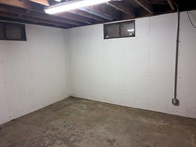 Building Photo - 14339 Plank Rd
