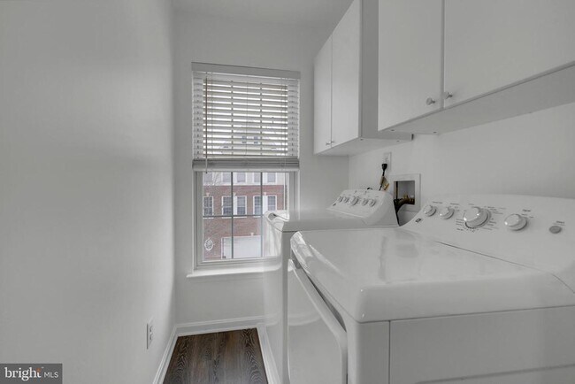 Building Photo - 20863 Cosworth Terrace