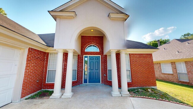 Building Photo - 860 Autumn Ridge Rd
