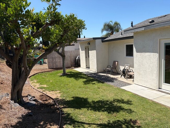 Building Photo - 808 Laurelwood Ct