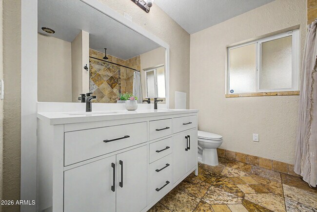 Building Photo - 2837 W Union Hills Dr