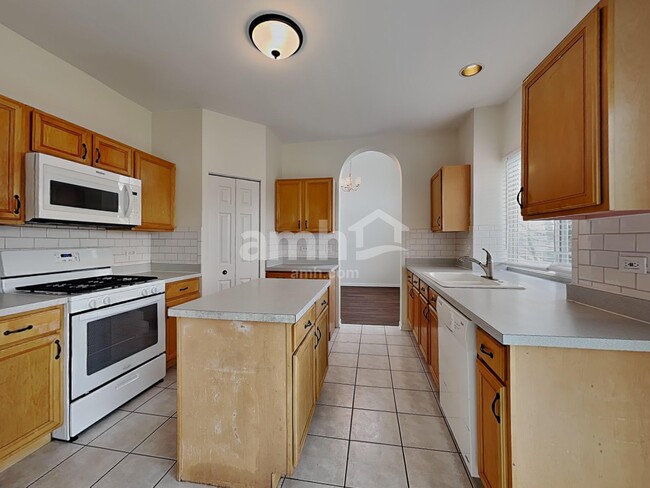 Building Photo - 2588 N Mallard Ln