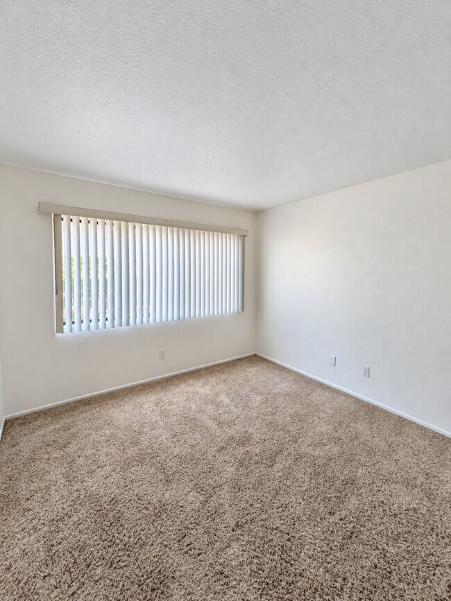 Building Photo - 25671 Le Parc