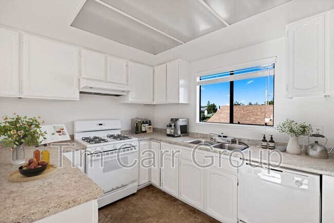 Building Photo - 231 Cabrillo St