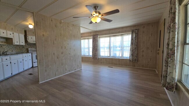 Building Photo - 8229 Green Ct